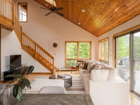 Serene Mountain Lodge w Stunning Views